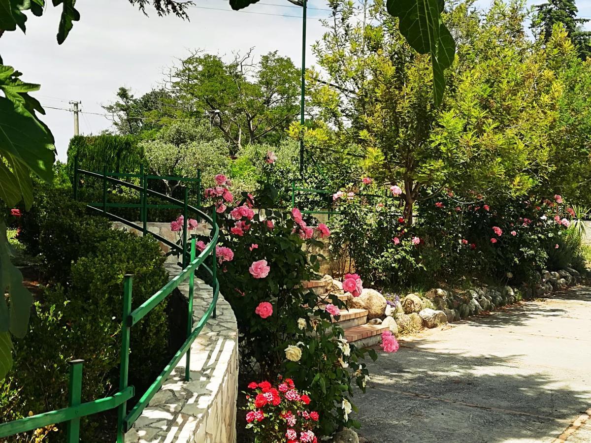 La Dimora Di Radha B&B Centro Olistico Ренде Экстерьер фото