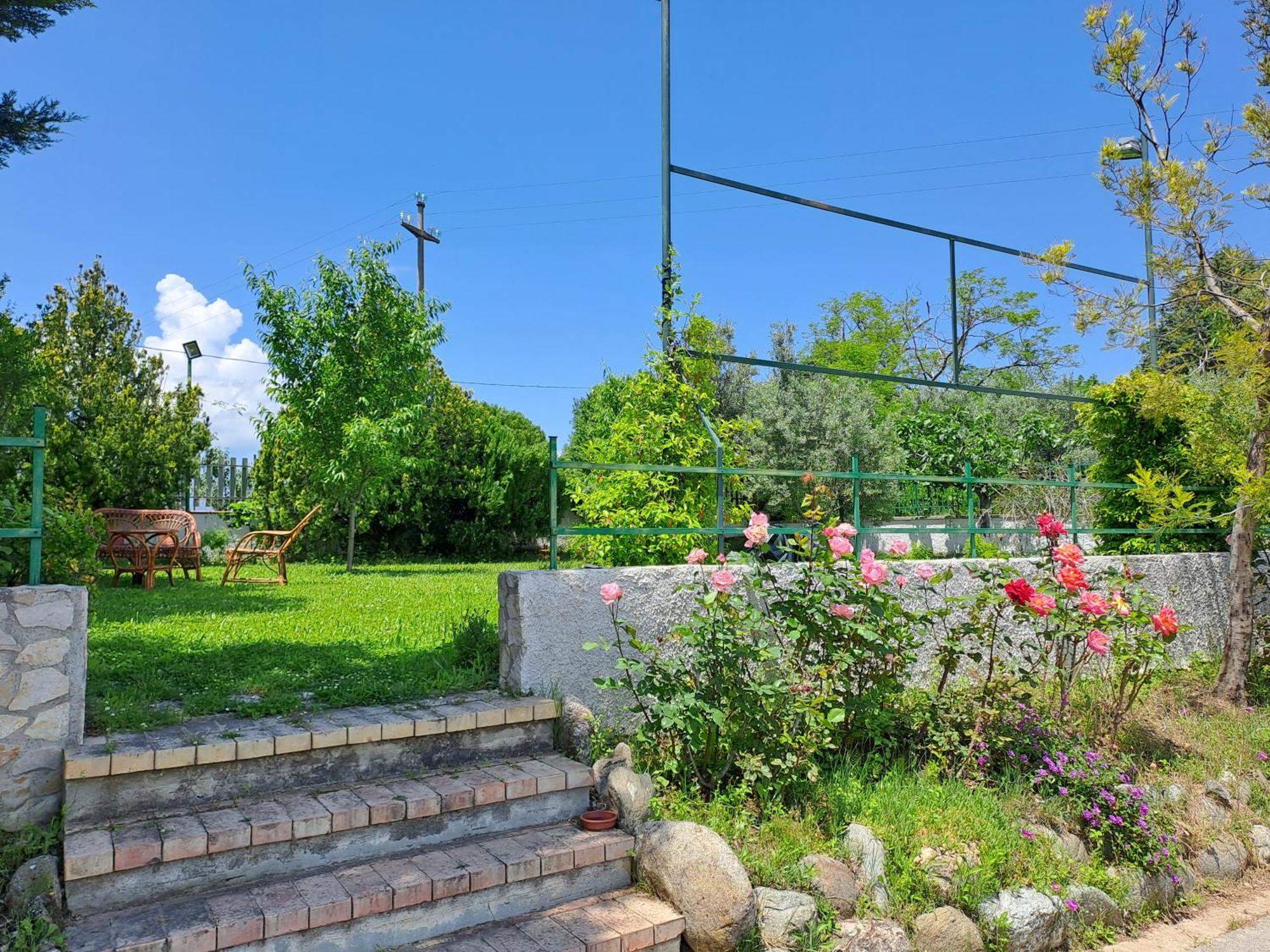 La Dimora Di Radha B&B Centro Olistico Ренде Экстерьер фото